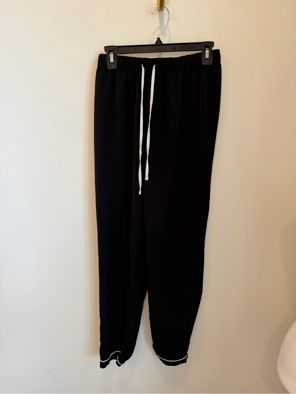 Rachel Parcell Lite Black Pull On Joggers Women's Size Small Neutral Travel